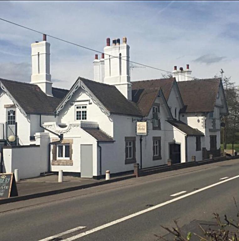 The Boars Head Hotel Sudbury  Bagian luar foto